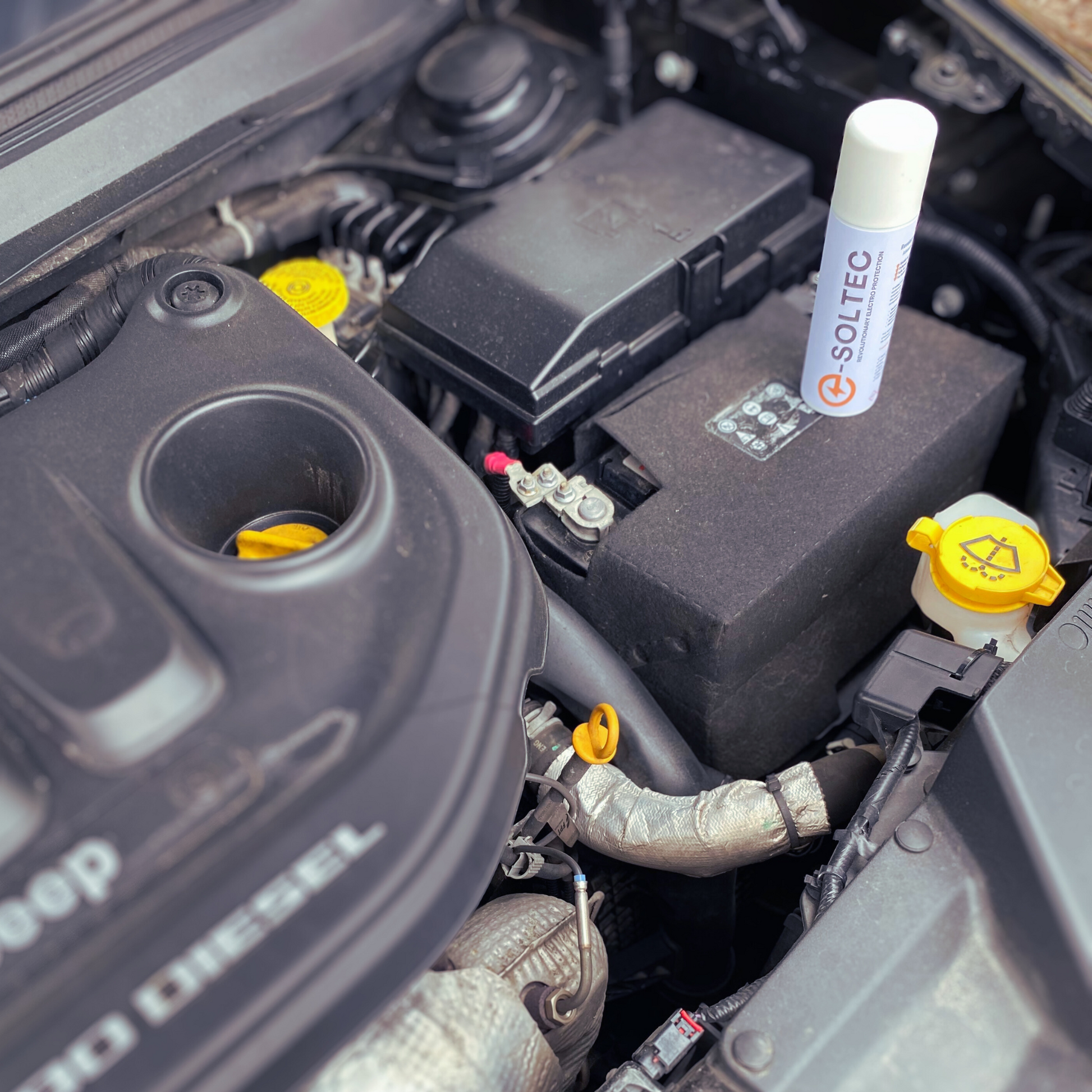 E-Soltec electrical insulating spray - oil - based PFAS-free coating. 